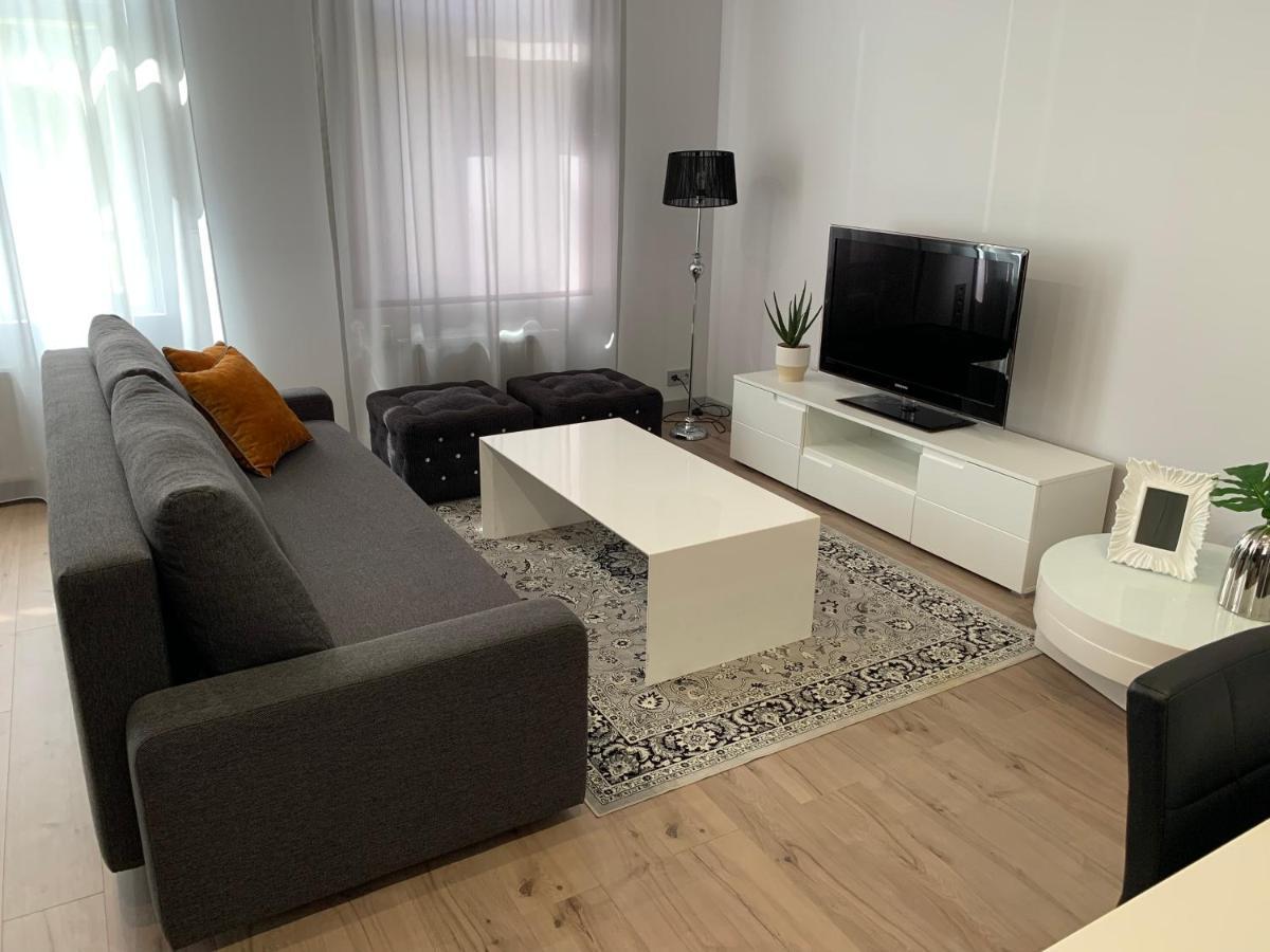טאלין Zair Fireplace Apartments מראה חיצוני תמונה