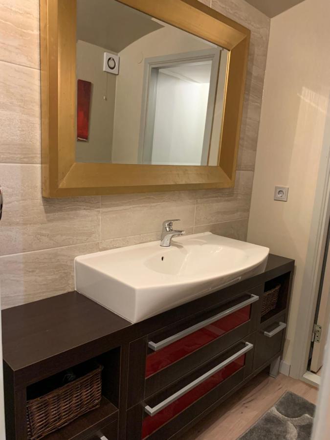 טאלין Zair Fireplace Apartments מראה חיצוני תמונה